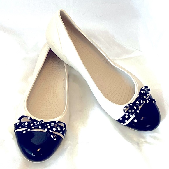 CROCS Shoes - Crocs Polka Dots Flats shoes sz 8